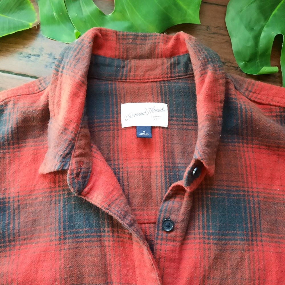 Universal Thread Flannel - Picture 4 of 10